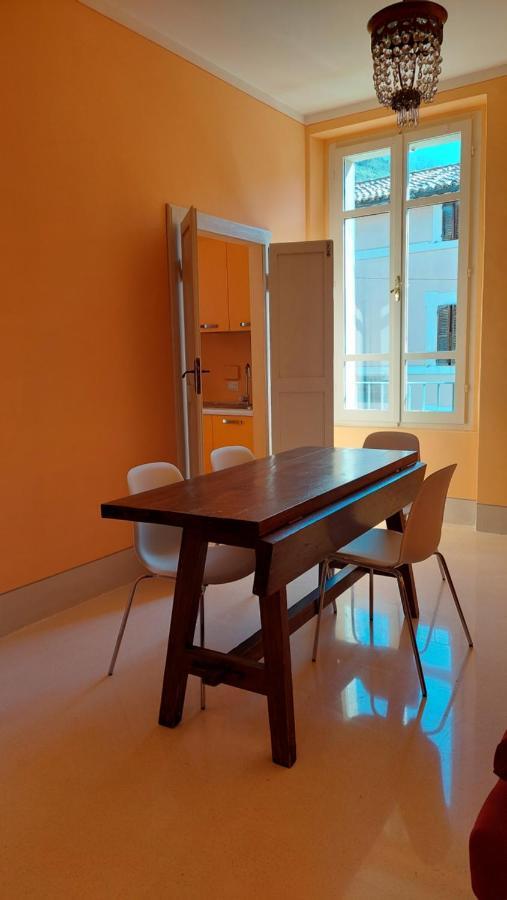 La Casa Del Mago Camere E Appartamenti Pissignano Eksteriør billede
