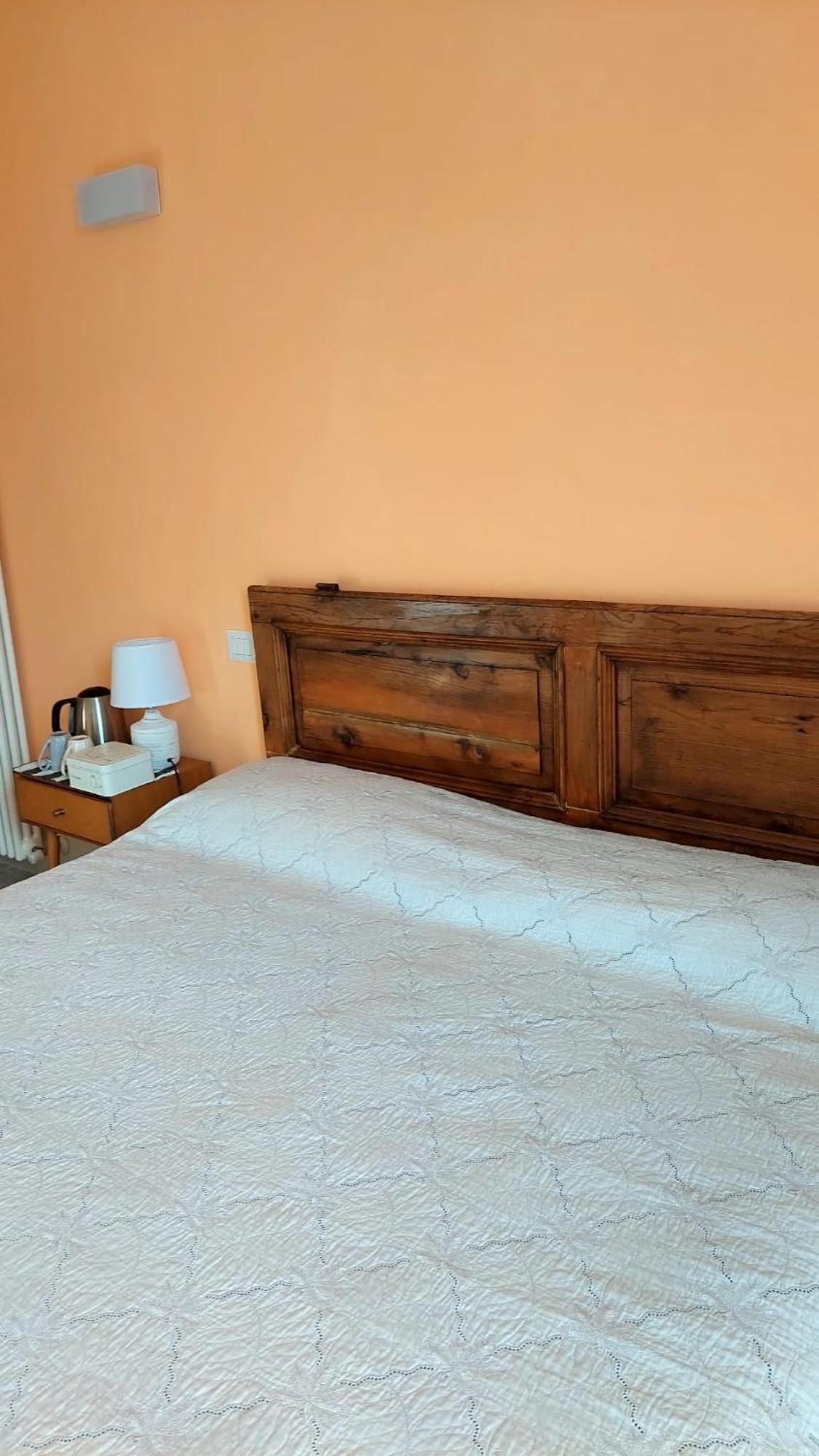 La Casa Del Mago Camere E Appartamenti Pissignano Eksteriør billede